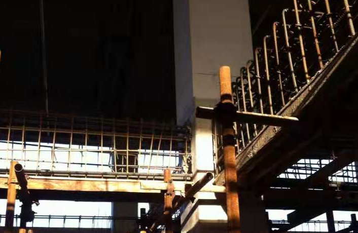 海南藏族一厂房梁柱截面加大施工
